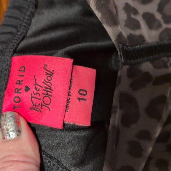 Betsey Johnson X Torrid Black Leopard Embroidered Midi Dress - Picture 2 of 5